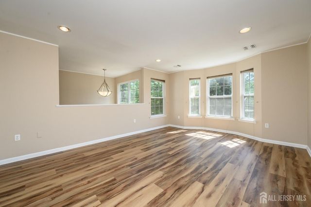 303 Pinelli Drive, Piscataway, NJ 08854