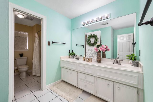 13238 Aspen Bough Circle, Houston, TX 77065