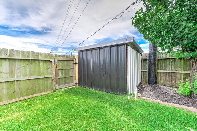 13238 Aspen Bough Circle, Houston, TX 77065
