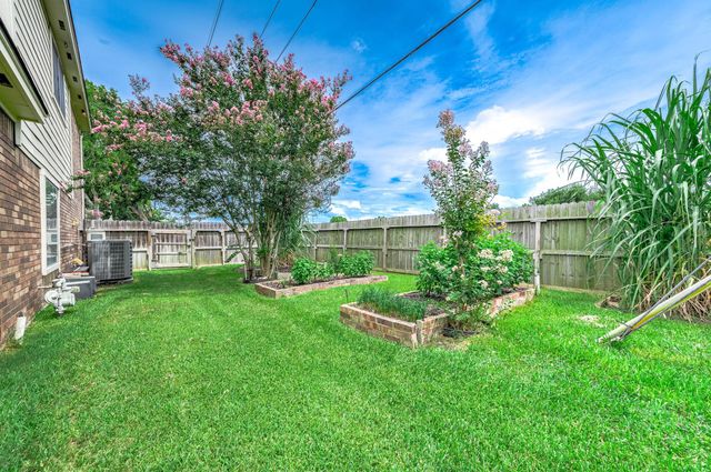 13238 Aspen Bough Circle, Houston, TX 77065