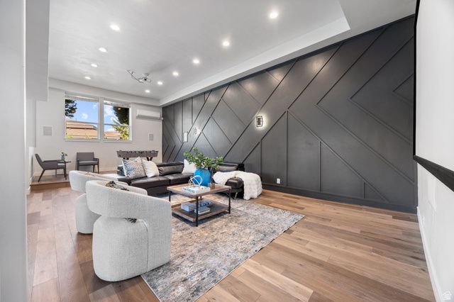 195 E NORTH SANDRUN RD, Salt Lake City, UT 84103