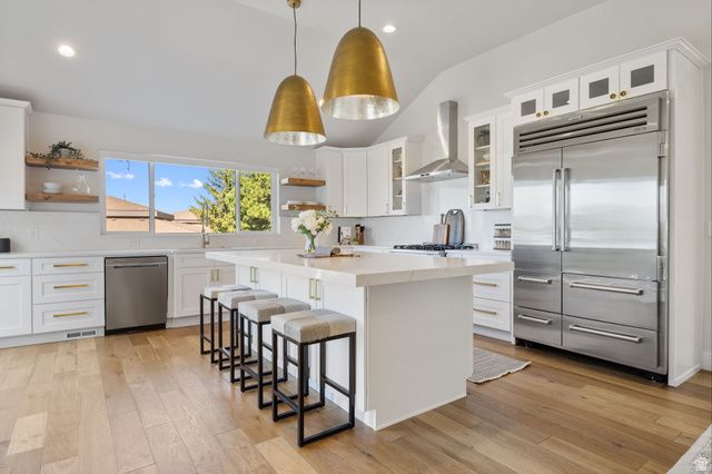 195 E NORTH SANDRUN RD, Salt Lake City, UT 84103