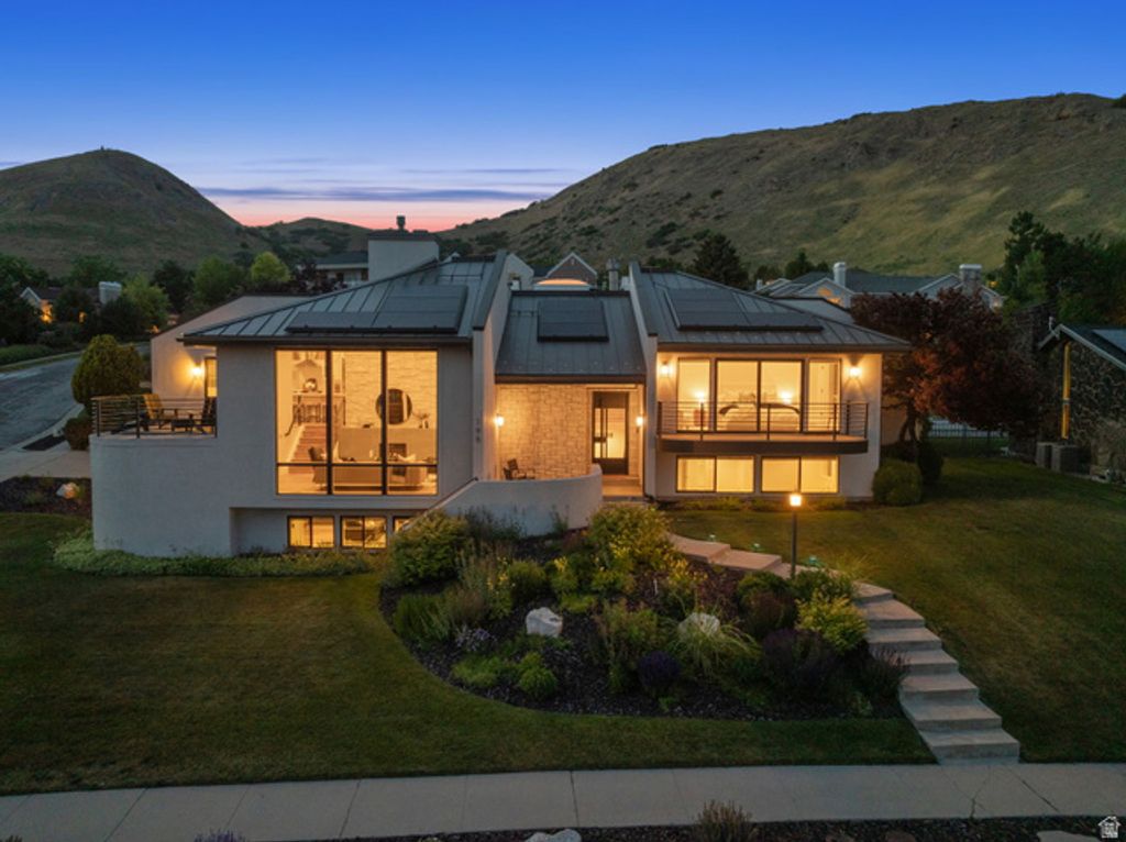 195 E NORTH SANDRUN RD, Salt Lake City, UT 84103