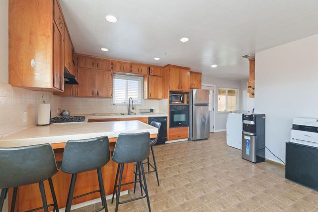 3708 W North Avenue, Fresno, CA 93706