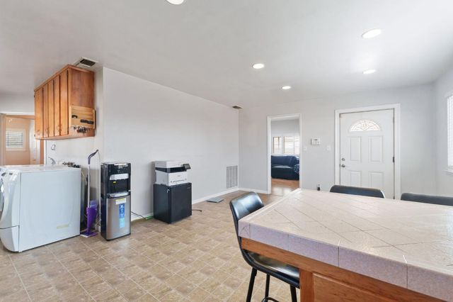 3708 W North Avenue, Fresno, CA 93706