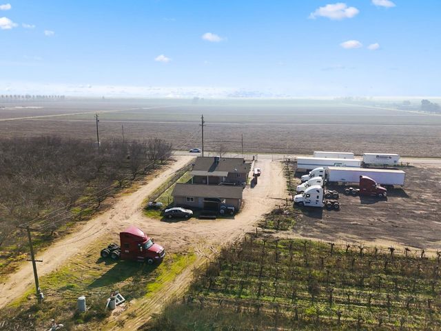 3708 W North Avenue, Fresno, CA 93706