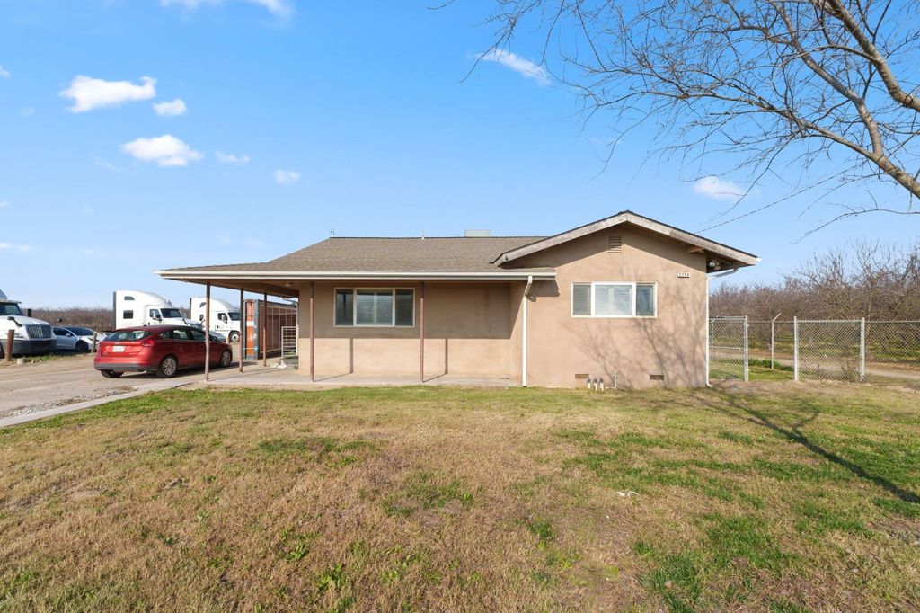 3708 W North Avenue, Fresno, CA 93706