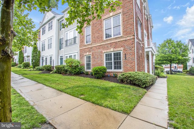 14741 POTOMAC BRANCH DR, Woodbridge, VA 22191