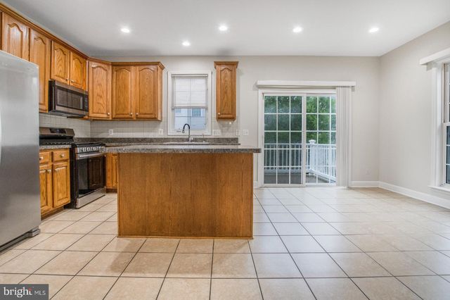 14741 POTOMAC BRANCH DR, Woodbridge, VA 22191