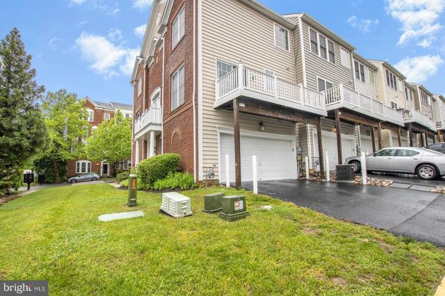 14741 POTOMAC BRANCH DR, Woodbridge, VA 22191