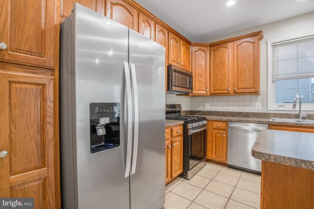 14741 POTOMAC BRANCH DR, Woodbridge, VA 22191
