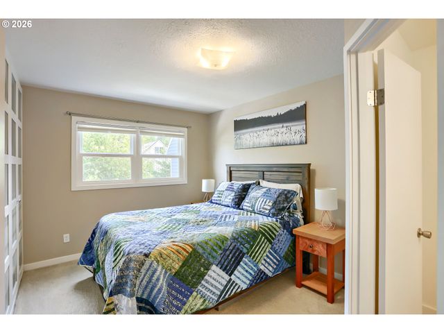 8340 Sw 14TH Ave, Portland, OR 97219
