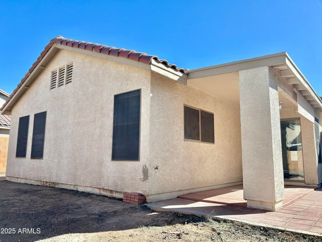 2280 E HAZELTINE Way, Chandler, AZ 85249