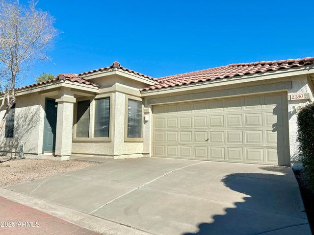 2280 E HAZELTINE Way, Chandler, AZ 85249