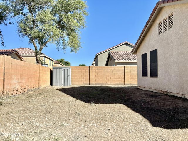 2280 E HAZELTINE Way, Chandler, AZ 85249