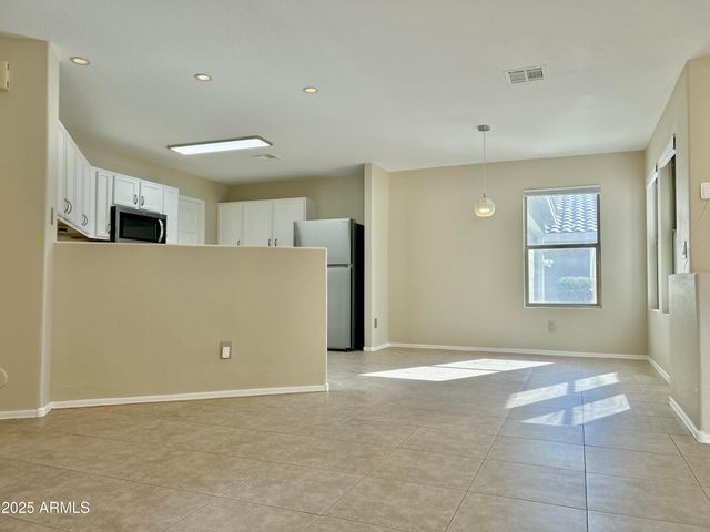 2280 E HAZELTINE Way, Chandler, AZ 85249