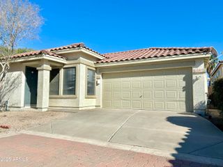 2280 E HAZELTINE Way, Chandler, AZ 85249
