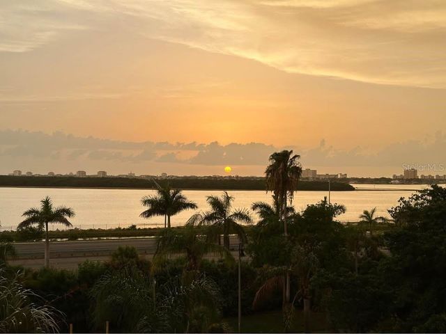 7430 SUNSHINE SKYWAY LANE S 501, St Petersburg, FL 33711