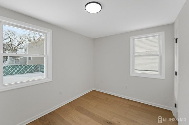 35 Murray Avenue, Piscataway, NJ 08854