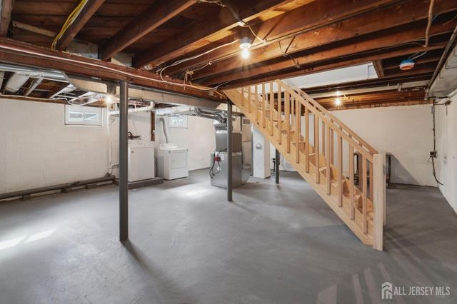 35 Murray Avenue, Piscataway, NJ 08854