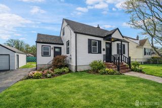 35 Murray Avenue, Piscataway, NJ 08854