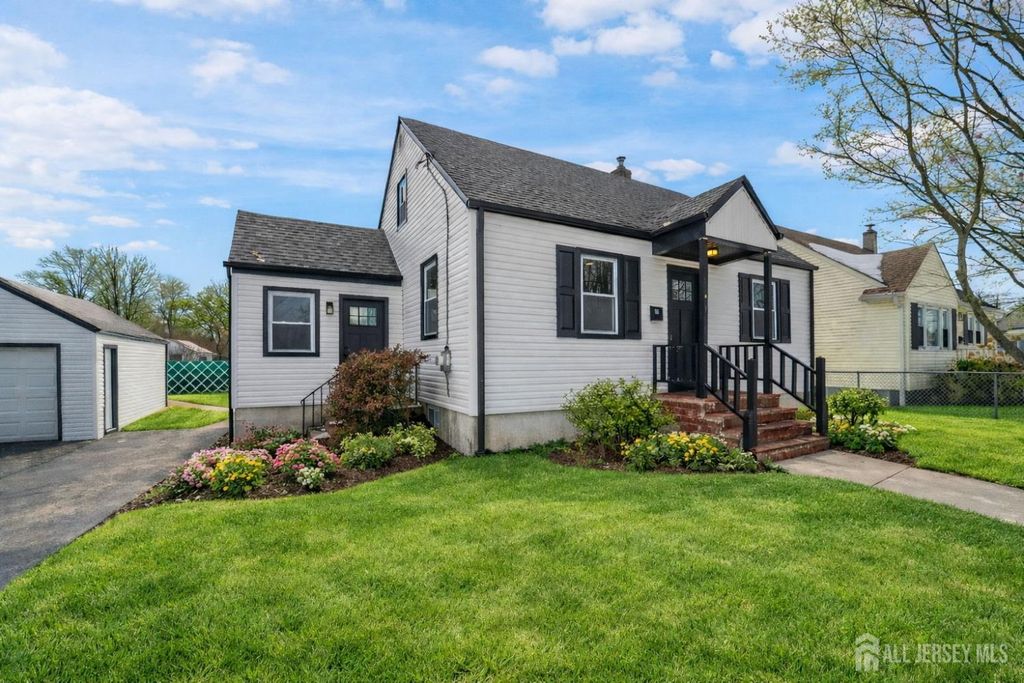 35 Murray Avenue, Piscataway, NJ 08854