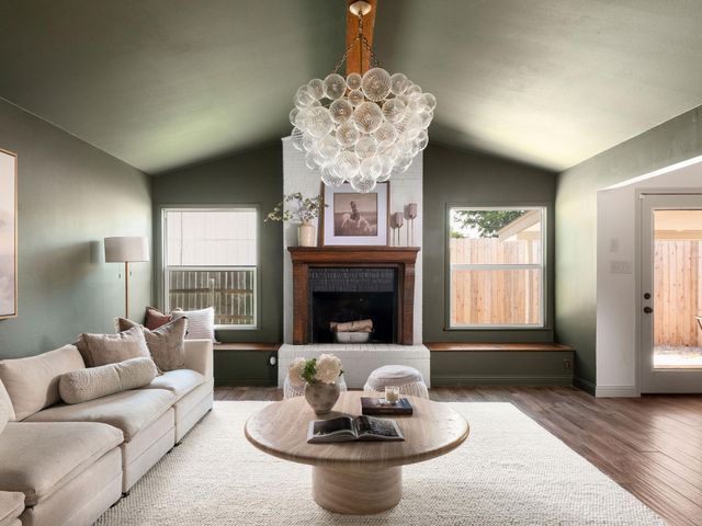 1907 Northwest BLVD, Georgetown, TX 78628