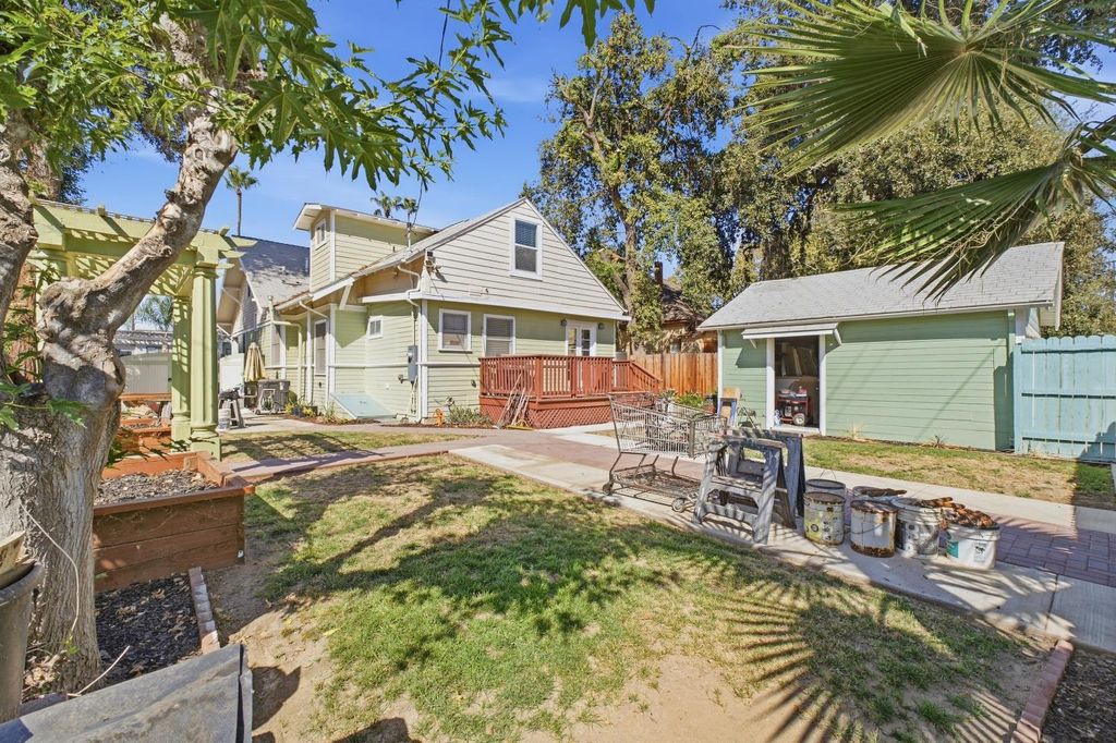 Image 43 of property listing at 2111 Stillman Street, Selma, CA 93662