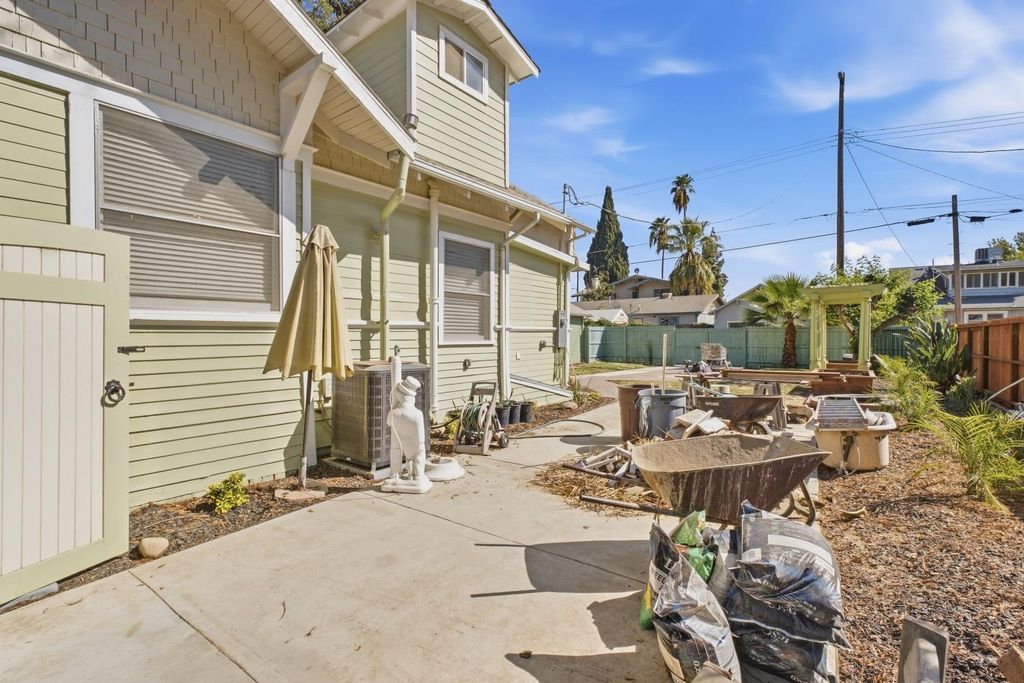 Image 45 of property listing at 2111 Stillman Street, Selma, CA 93662