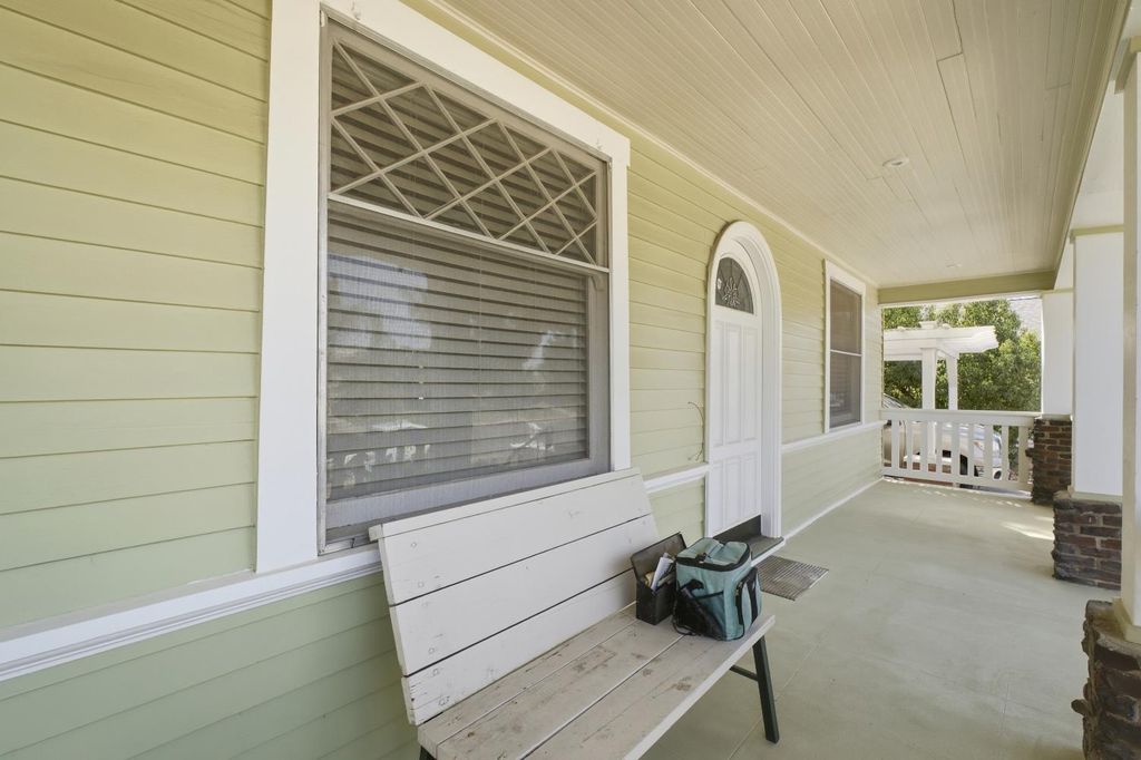 Image 6 of property listing at 2111 Stillman Street, Selma, CA 93662