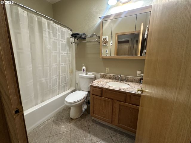 7200 ORTELIUS Dr, Ilwaco, WA 98624