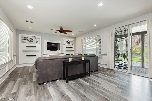 4529 Eagle Nest Peak Street, Las Vegas, NV 89129