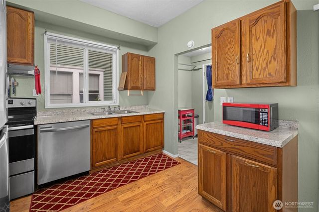 3425 Hoyt Avenue, Everett, WA 98201