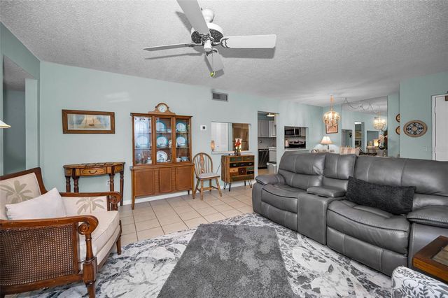 1870 PINE RIDGE WAY W G1, Palm Harbor, FL 34684