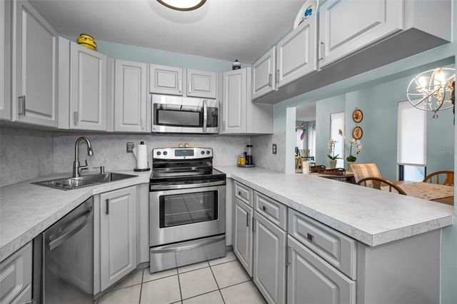 1870 PINE RIDGE WAY W G1, Palm Harbor, FL 34684