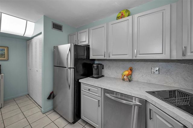 1870 PINE RIDGE WAY W G1, Palm Harbor, FL 34684