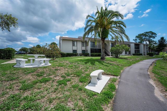 1870 PINE RIDGE WAY W G1, Palm Harbor, FL 34684