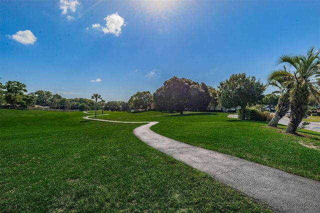 1870 PINE RIDGE WAY W G1, Palm Harbor, FL 34684