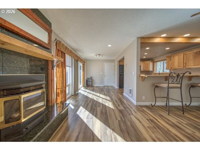 2950 GREENBRIAR St, Reedsport, OR 97467