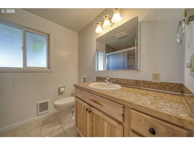 2950 GREENBRIAR St, Reedsport, OR 97467