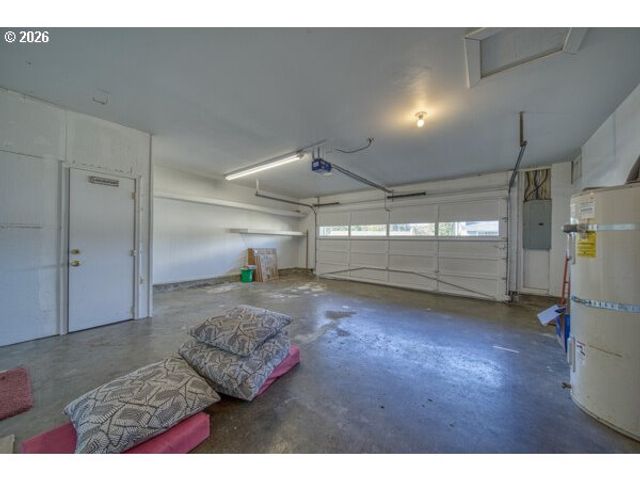 2950 GREENBRIAR St, Reedsport, OR 97467