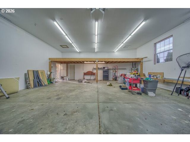 2950 GREENBRIAR St, Reedsport, OR 97467