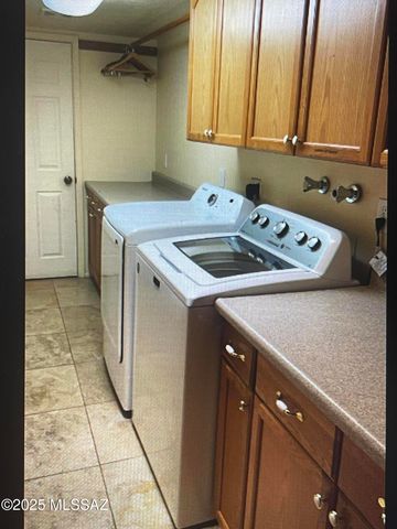 8041 E Alvin Road, Tucson, AZ 85750
