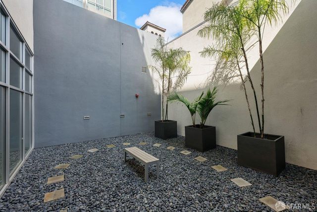 380 14th Street 508, San Francisco, CA 94103