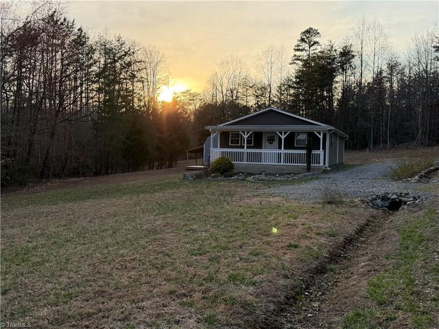 1202 Farm Road, Pilot Mountain, NC 27041