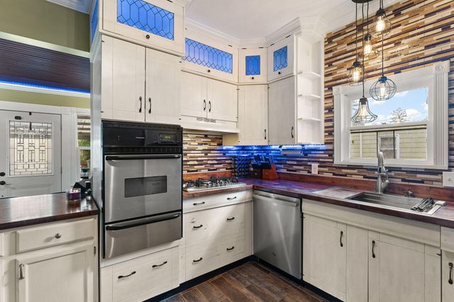 422 Jefferson Avenue, Chesterton, IN 46304