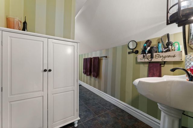 422 Jefferson Avenue, Chesterton, IN 46304