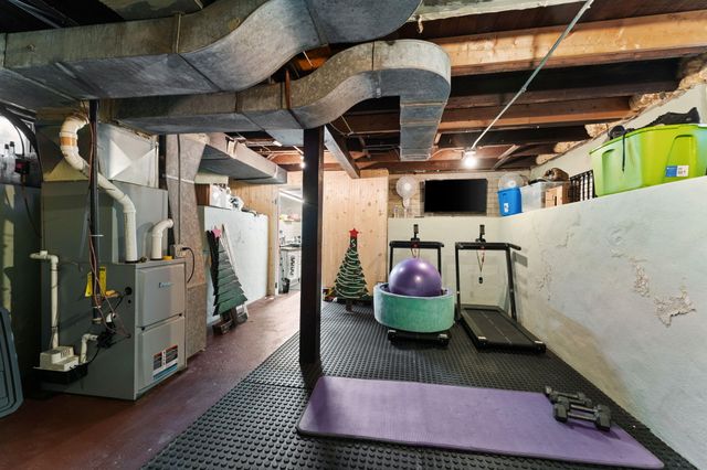 422 Jefferson Avenue, Chesterton, IN 46304