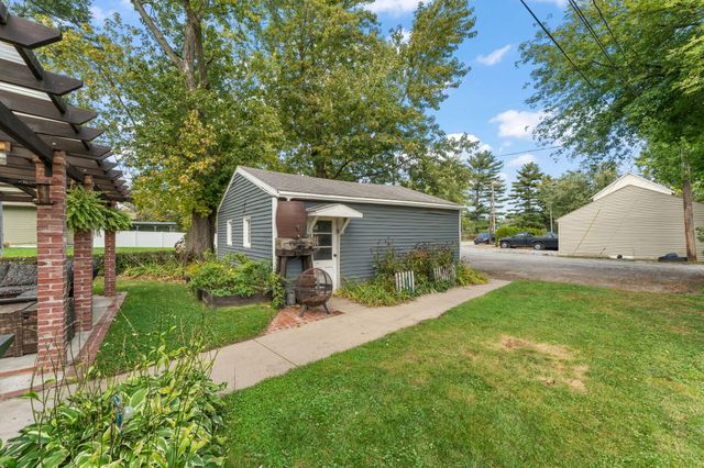 422 Jefferson Avenue, Chesterton, IN 46304