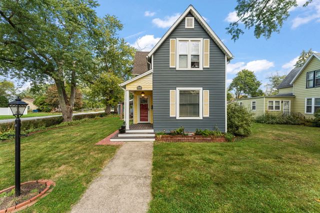 422 Jefferson Avenue, Chesterton, IN 46304